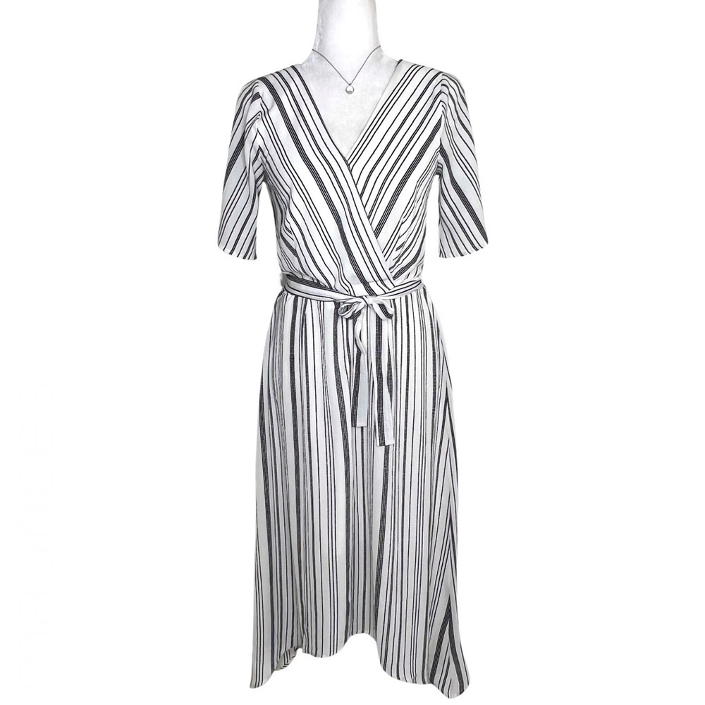 NEW Maurices Dress Striped Flutter Sleeve Shark Bite Hem White Black XS 110094